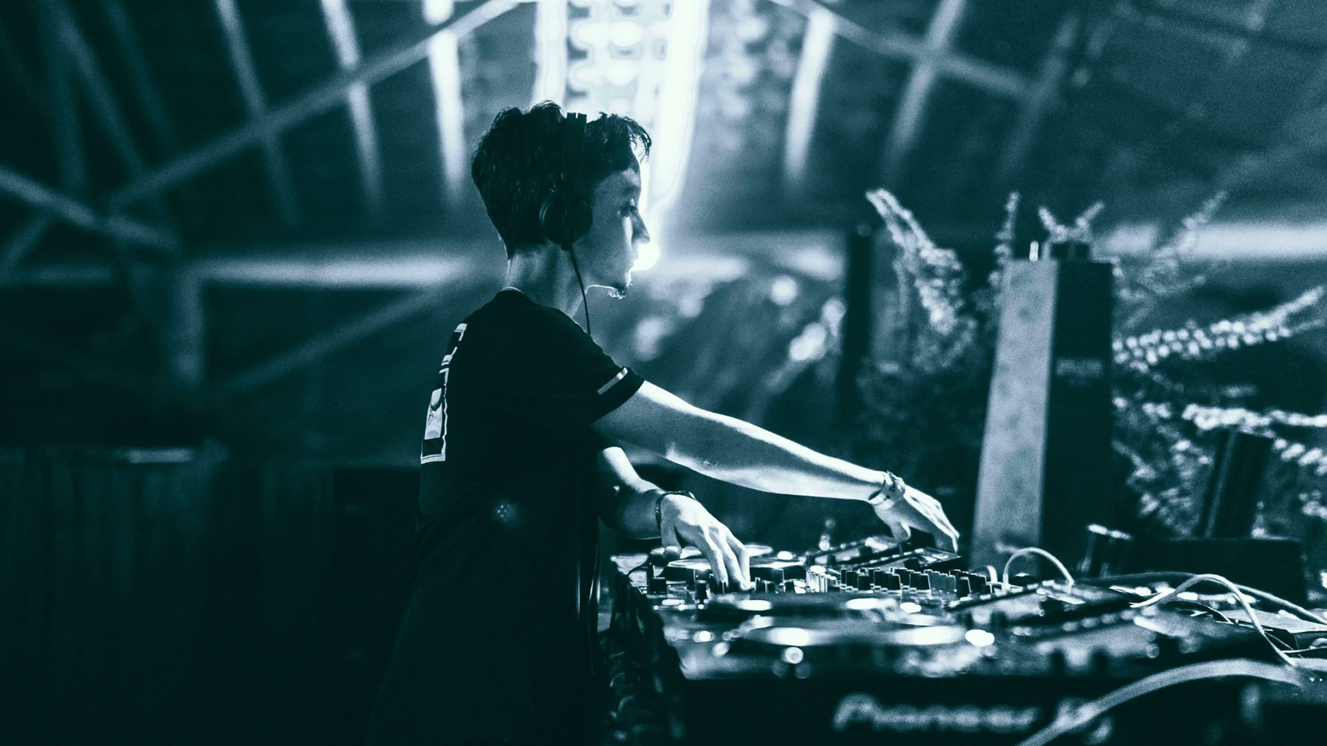 The Slow Death of the Warm-Up DJ